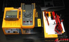 Fluke 233 數(shù)字萬用表(真有效值、遠程控制、顯示分離)