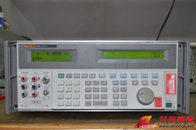 FLUKE 5520A 儀器校準(zhǔn)器